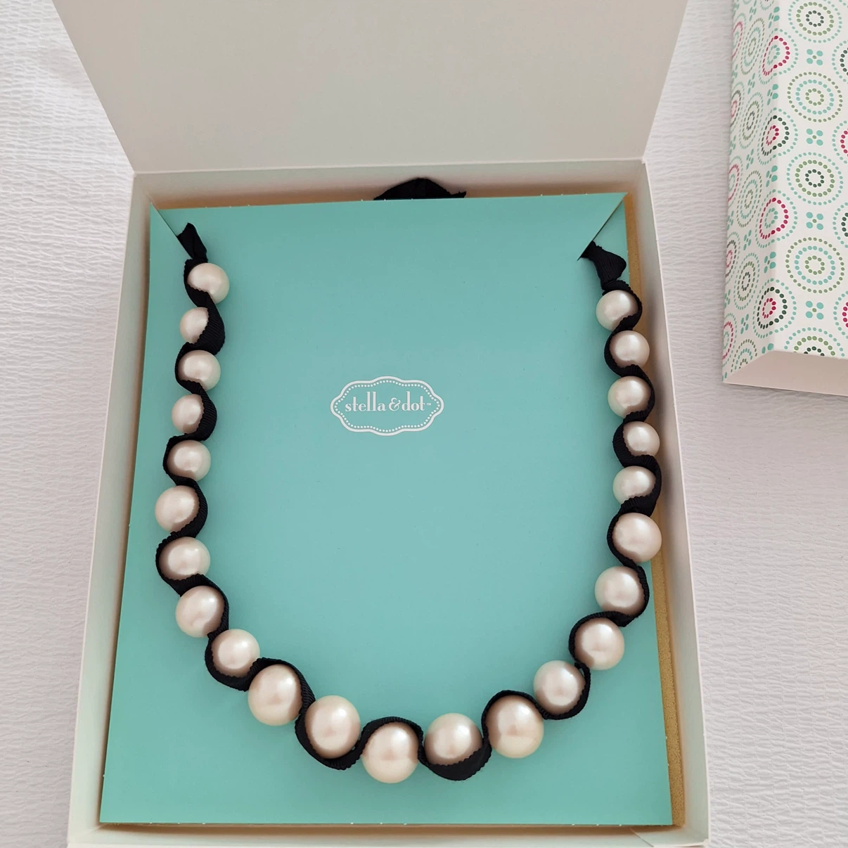Stella & Dot Faux Pearl Ribbon Necklace