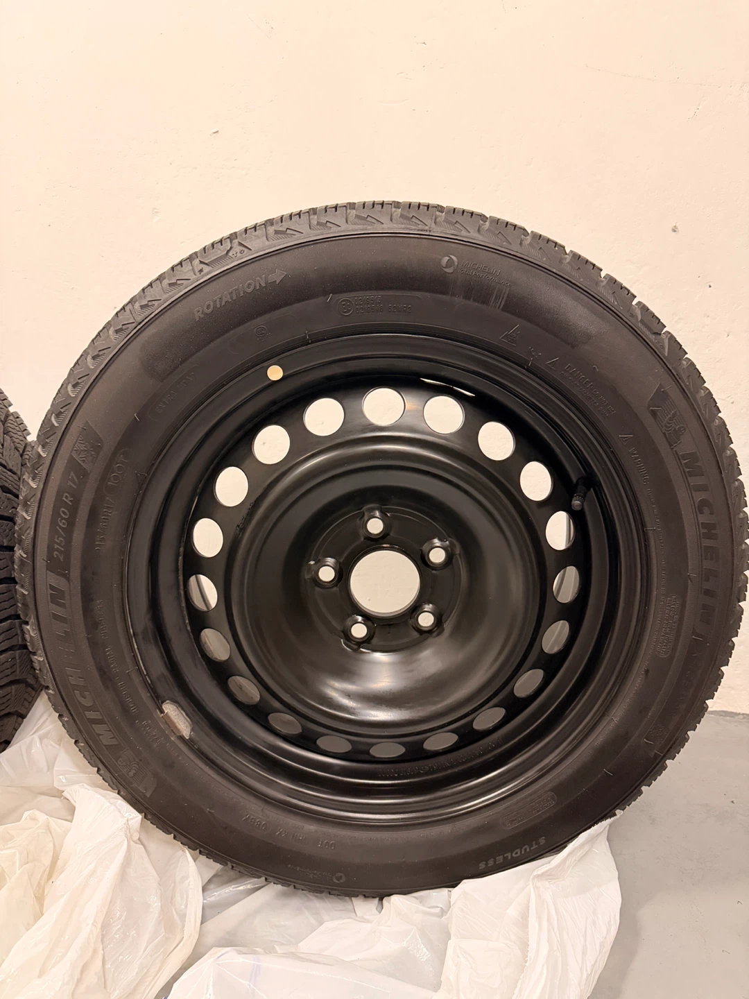 4 Michelin X-Ice Snow Winter Tires on Steel Rims+TpMs sensors