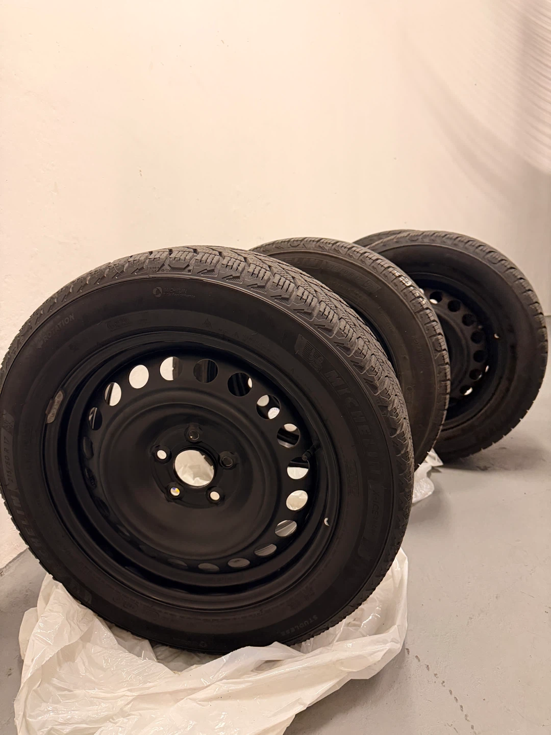 4 Michelin X-Ice Snow Winter Tires on Steel Rims+TpMs sensors - photo 4