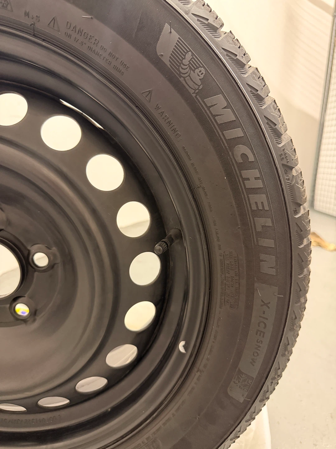 4 Michelin X-Ice Snow Winter Tires on Steel Rims+TpMs sensors - photo 5