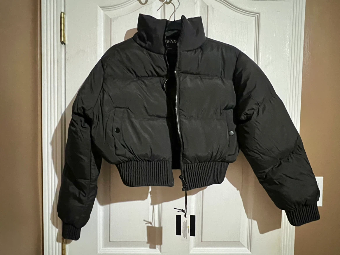 ANWND Black Cropped Puffer Jacket