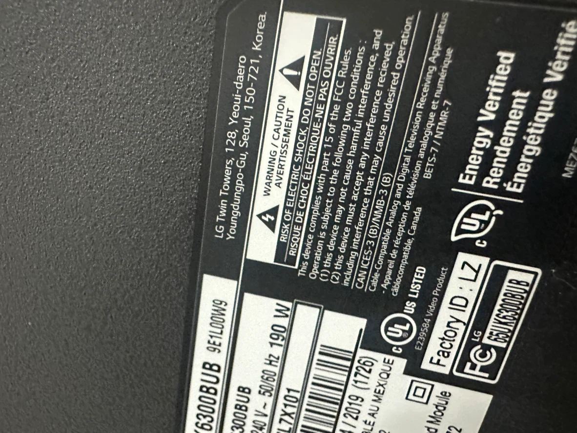 LG 65 inch (2018) 4K Smart TV. Model-65KU6300. - photo 3