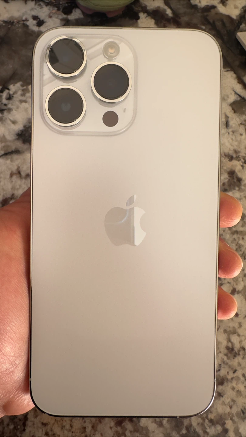 iPhone 14 Pro max Silver - Good condition - photo 3