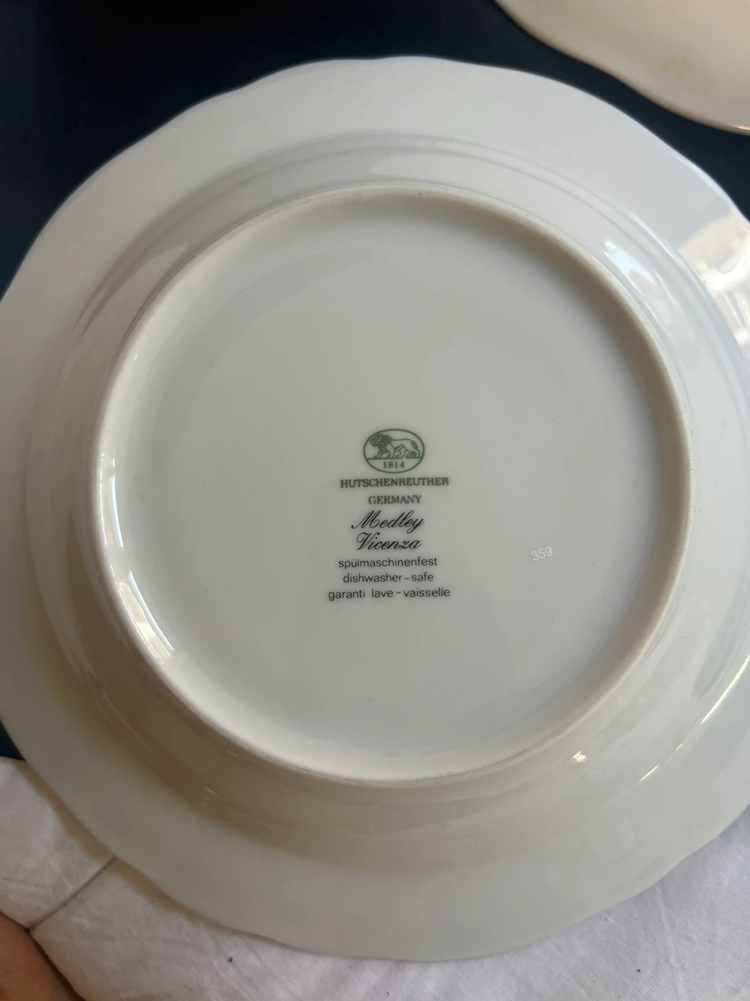 Hutschenreuther Medley Vicenza Dinnerware Set - photo 3