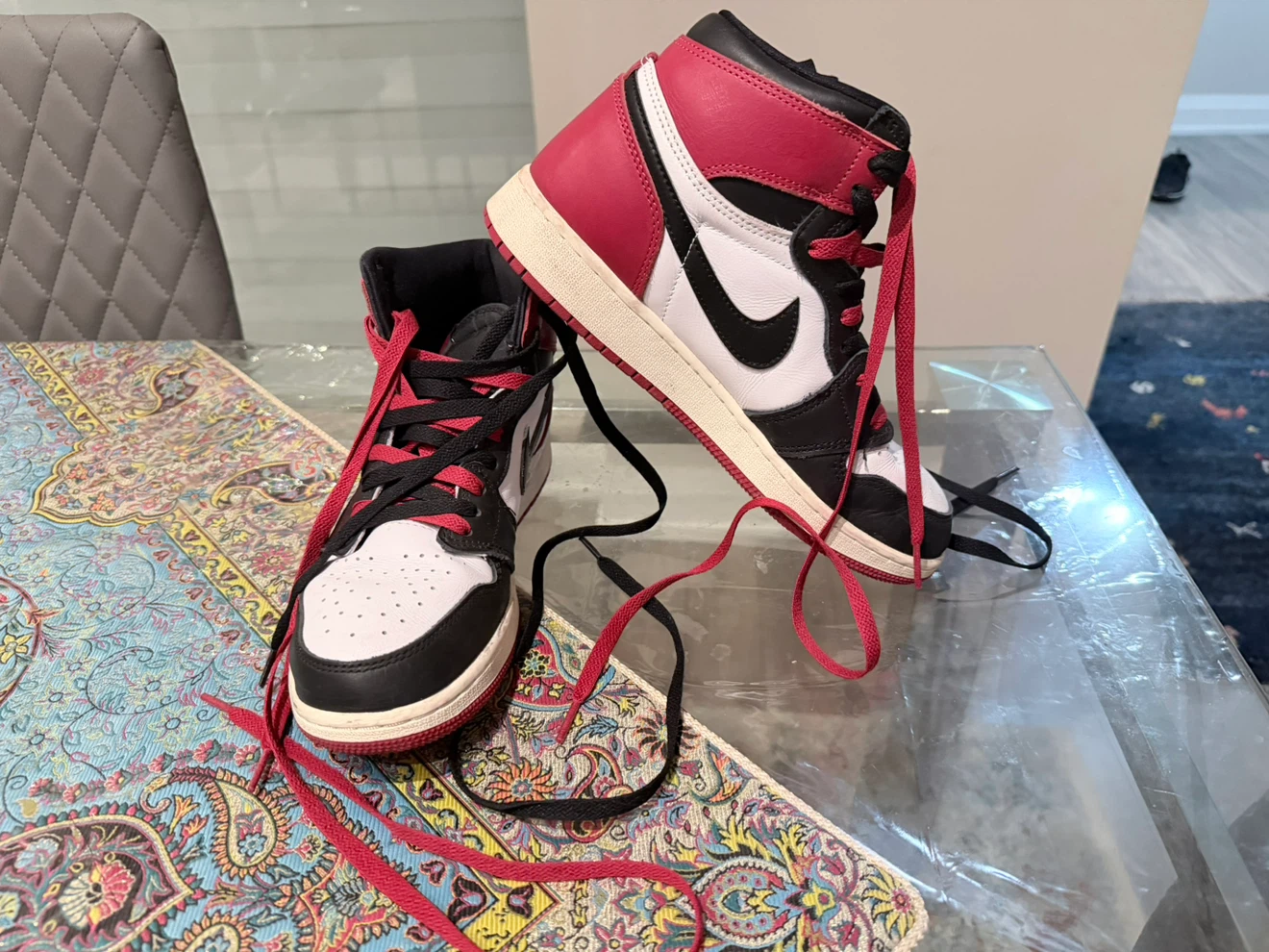 Nike Air Jordan 1 Retro High Black Toe Size 7Y