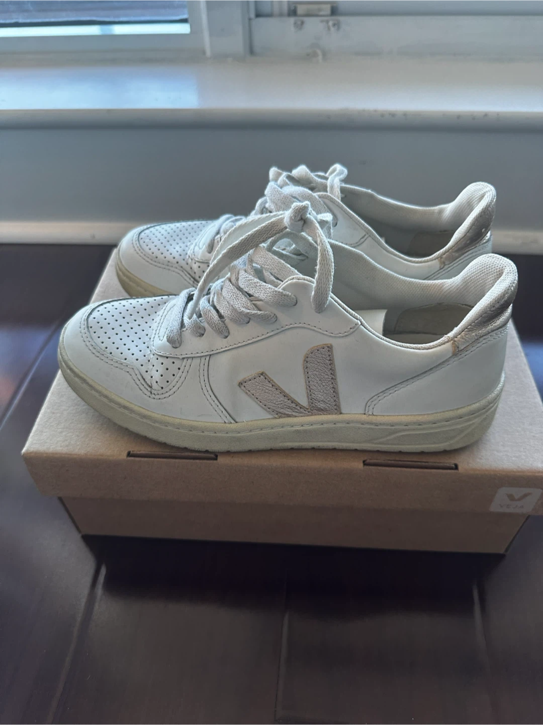 Veja V-10 Perforated Low-Top Sneakers - photo 2
