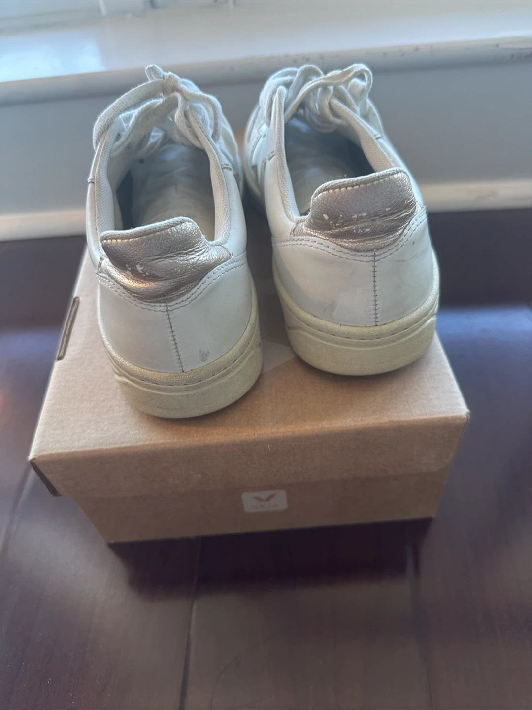 Veja V-10 Perforated Low-Top Sneakers - photo 4