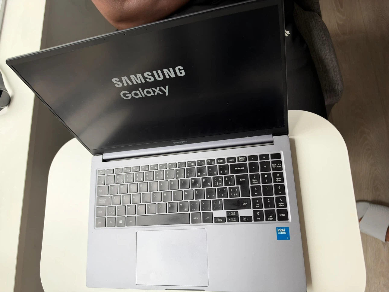 Samsung Galaxy Laptop and Watch - photo 5