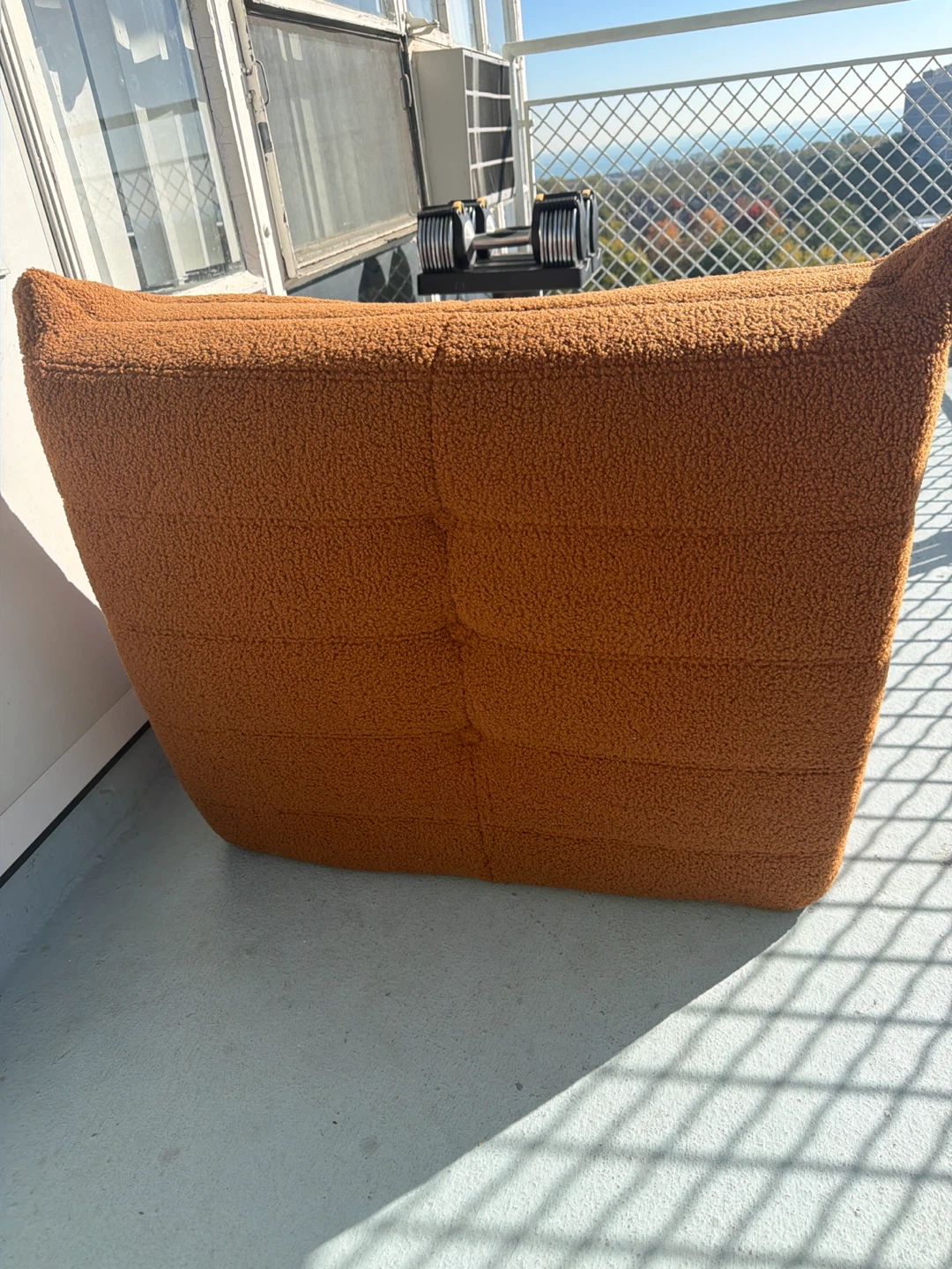 Single sofa