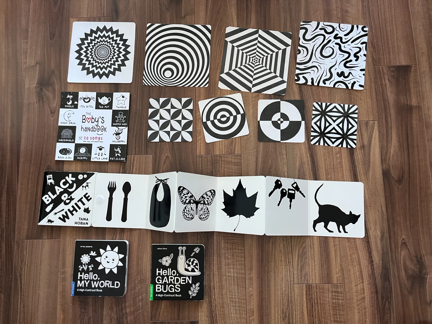 Black and White High-Contrast Baby Sensory Bundle - photo 2