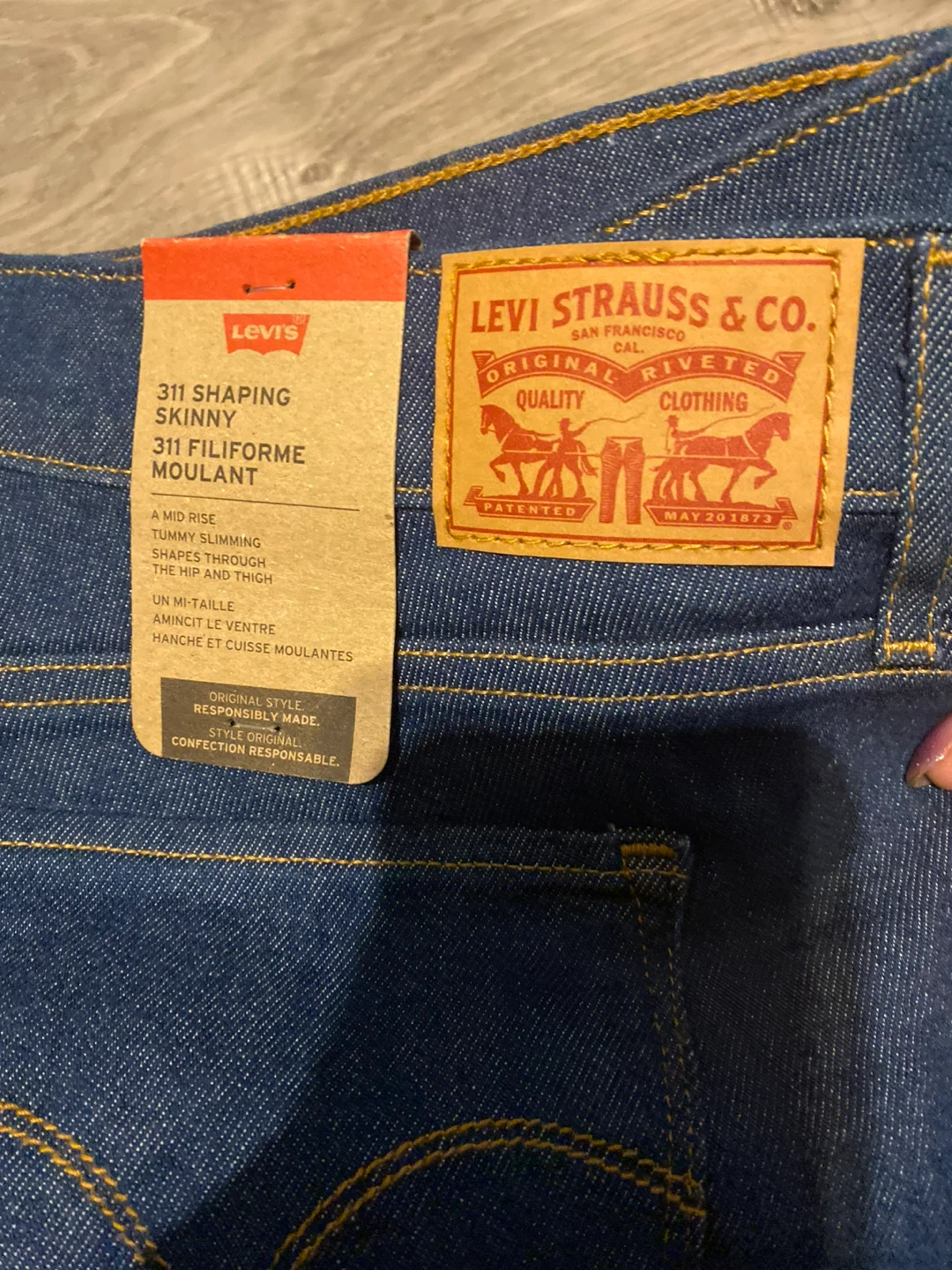 Levi's 311 Shaping Skinny Jeans Size 33x30 - photo 2