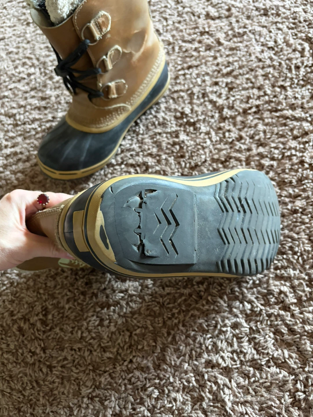 Sorel Winter Boots Tan and Black Size 7 - photo 2