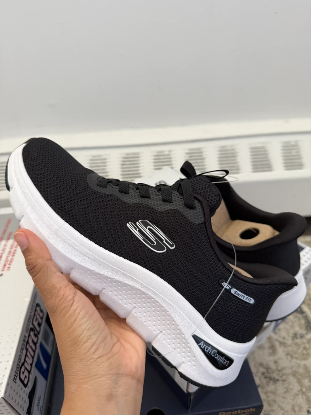 Skechers Hands Free Swift Fit Sneakers