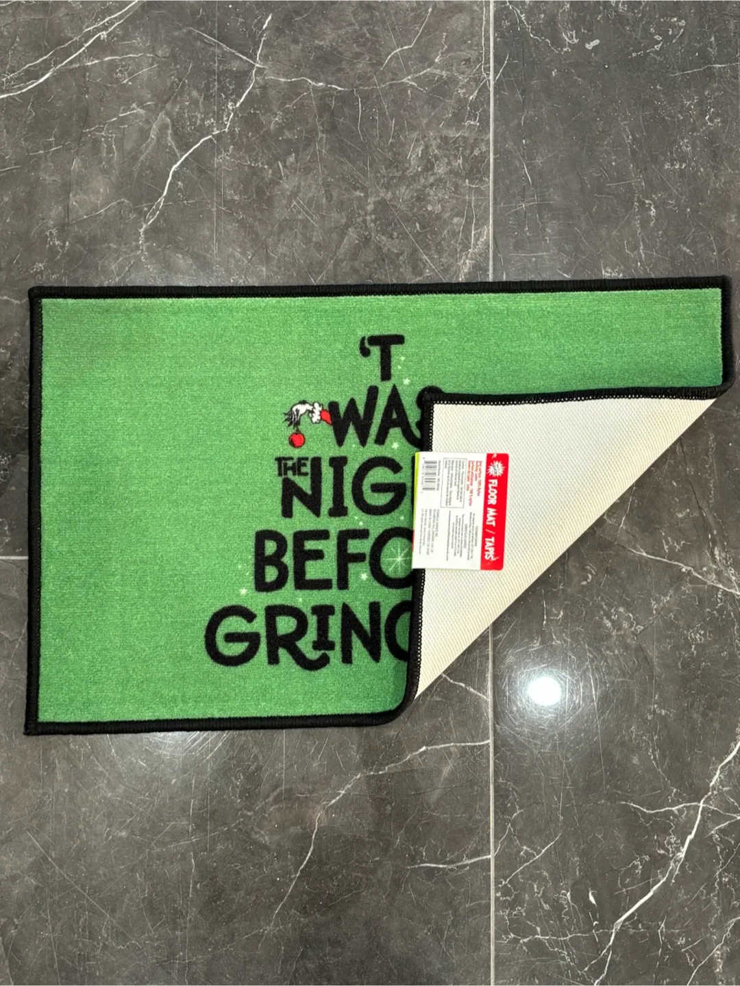 NEW ! DR. SEUSS THE GRINCH CHRISTMAS INDOOR / OUTDOOR FLOOR MAT - photo 4