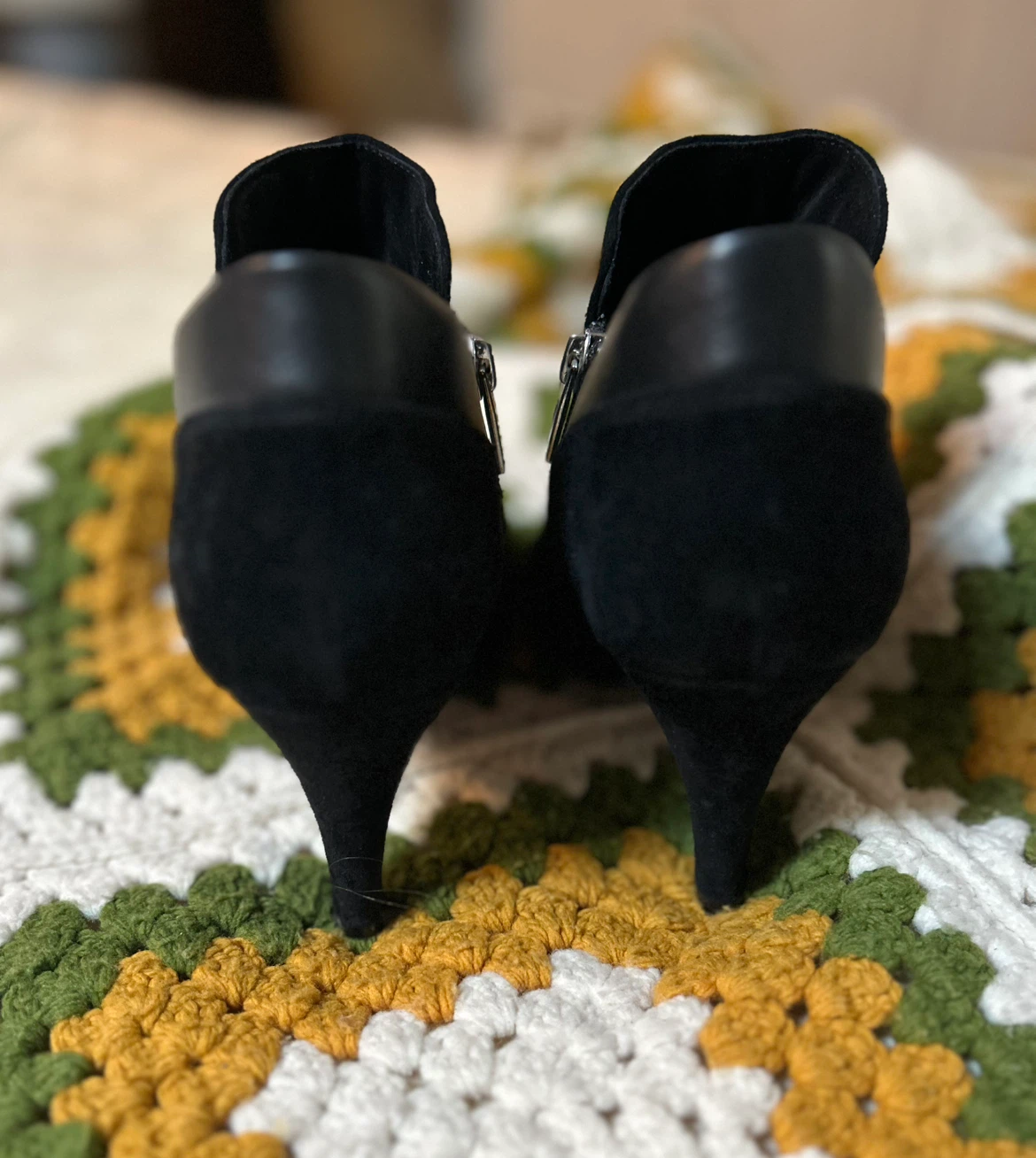Black suede ankle booties sz 8.5 - photo 3
