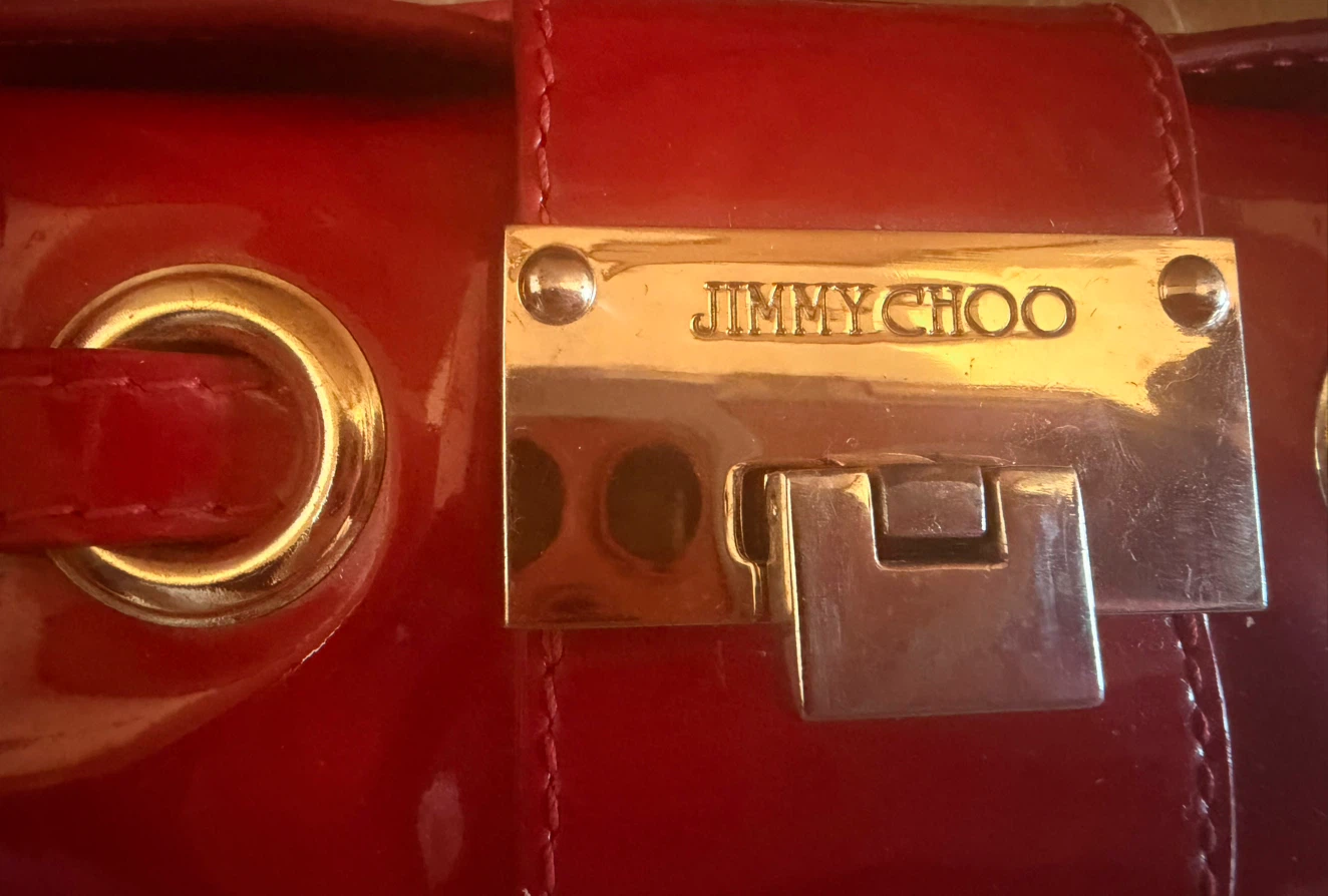 USED • JIMMY CHOO Patent Leave Clutch • OBO - photo 2