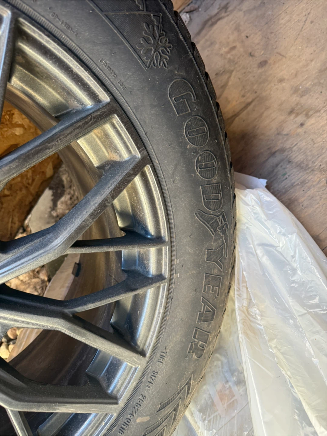 Set of 4 Goodyear 255/60R18 Winter Tires on Rims