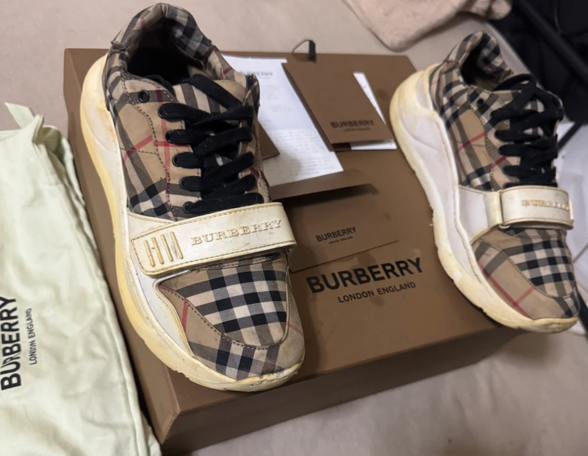 Burberry Sneakers - photo 3