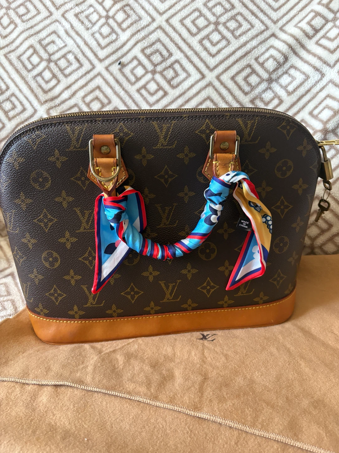 Louis Vuitton Alma PM Style Handbag - photo 2