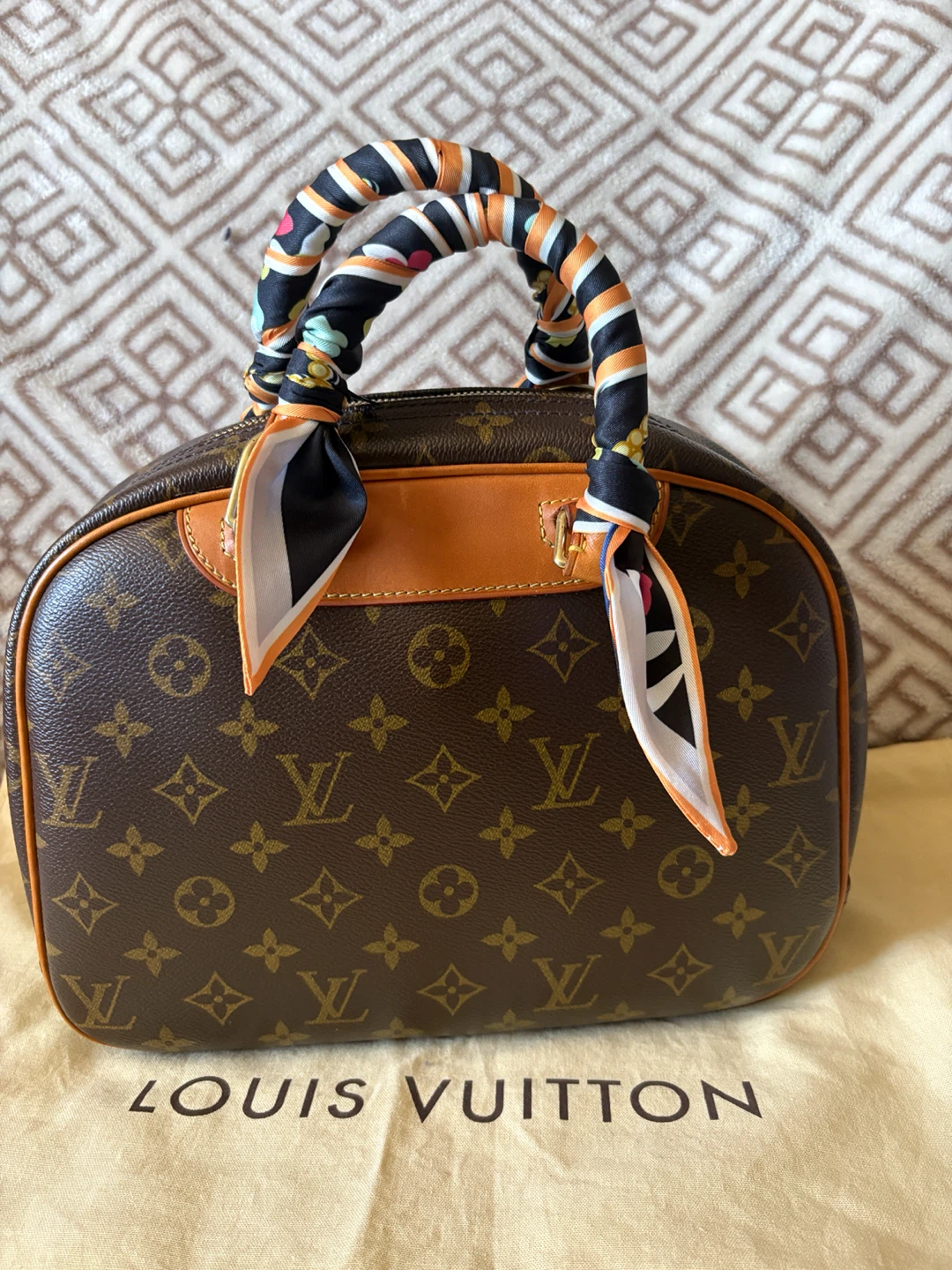 Louis Vuitton Monogram Handbag - photo 3
