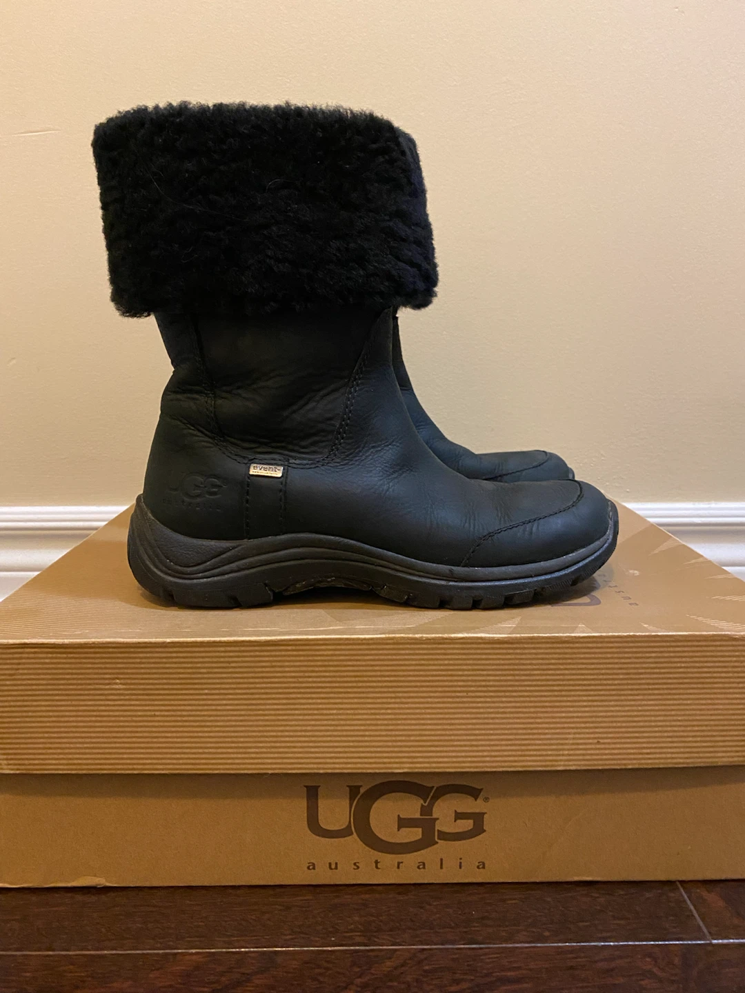 UGG Australia Black Leather Winter Boots
