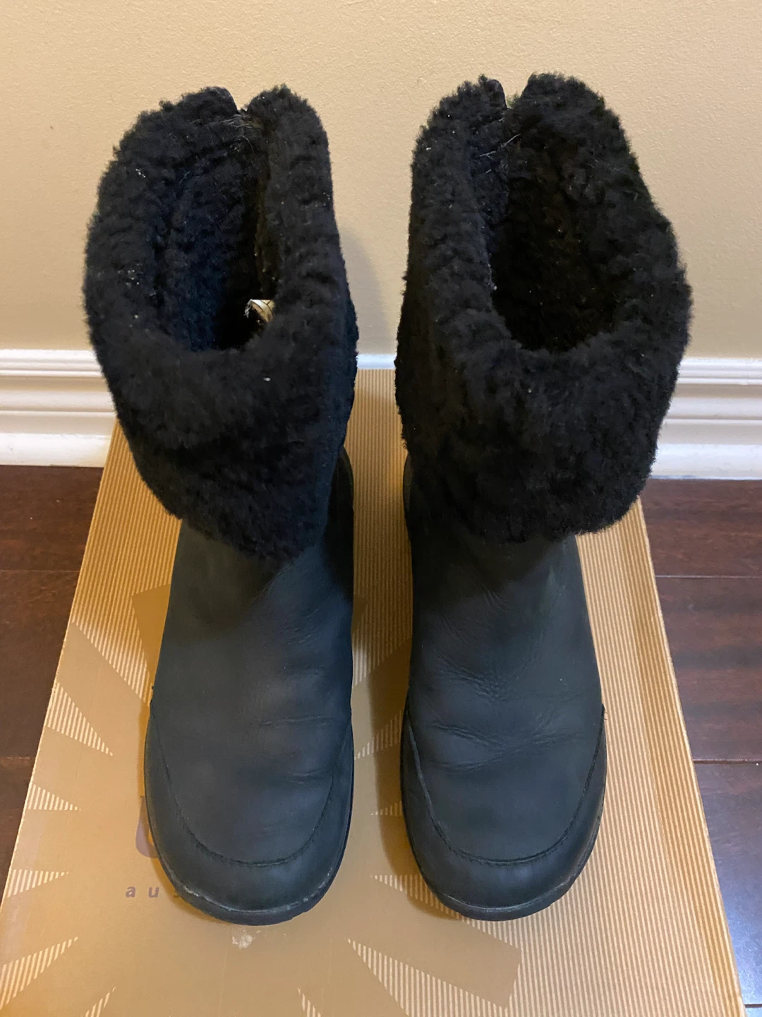 UGG Australia Black Leather Winter Boots - photo 4