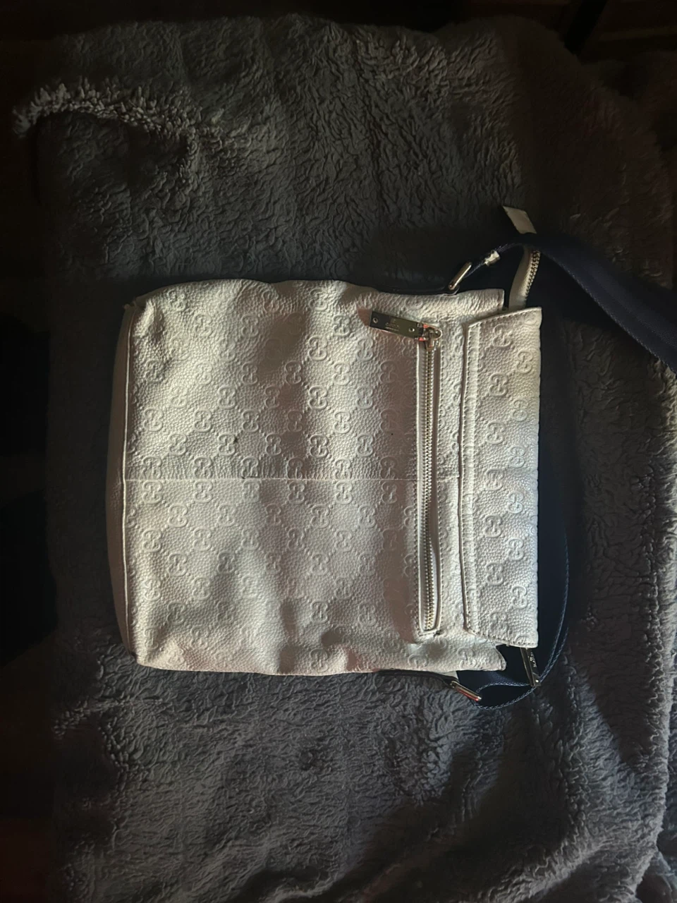 Gucci White Embossed Crossbody Bag - photo 4