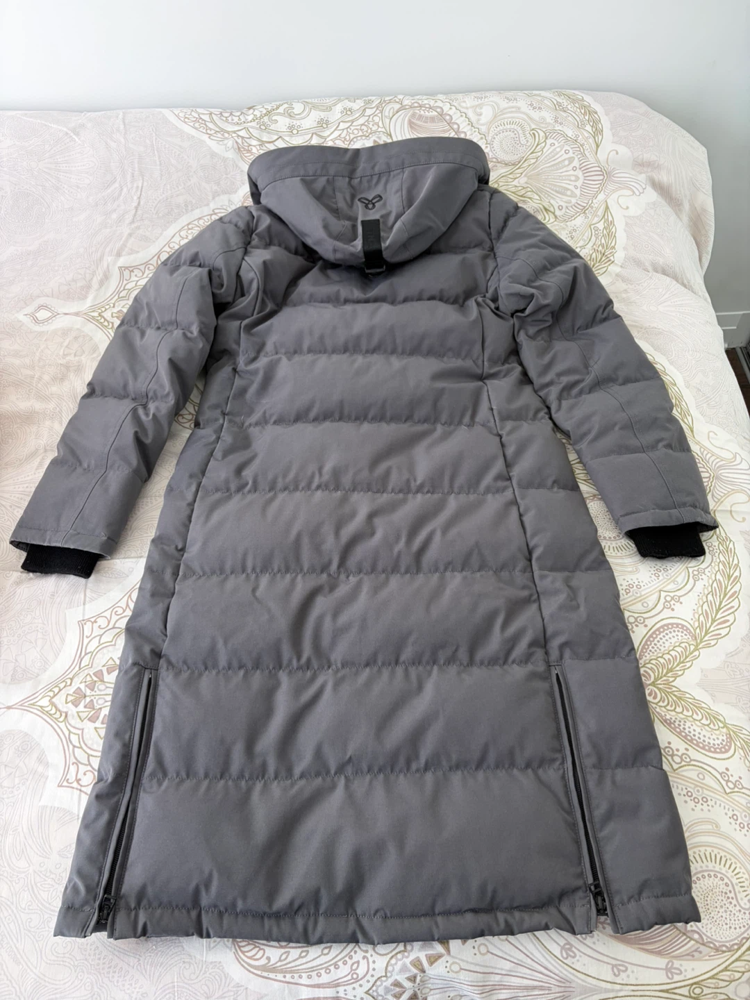GREAT CONDITION Aritzia TNA Parka - Grey - Size Small - photo 3