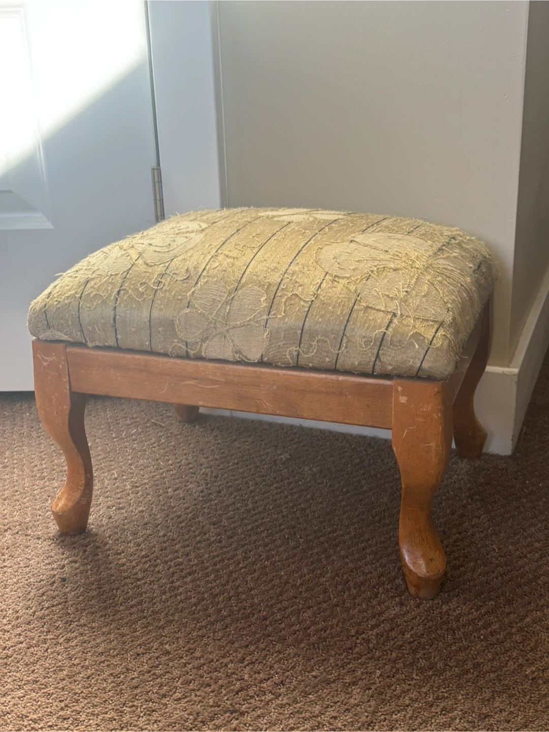 Floral pattern wooden footstool - photo 2