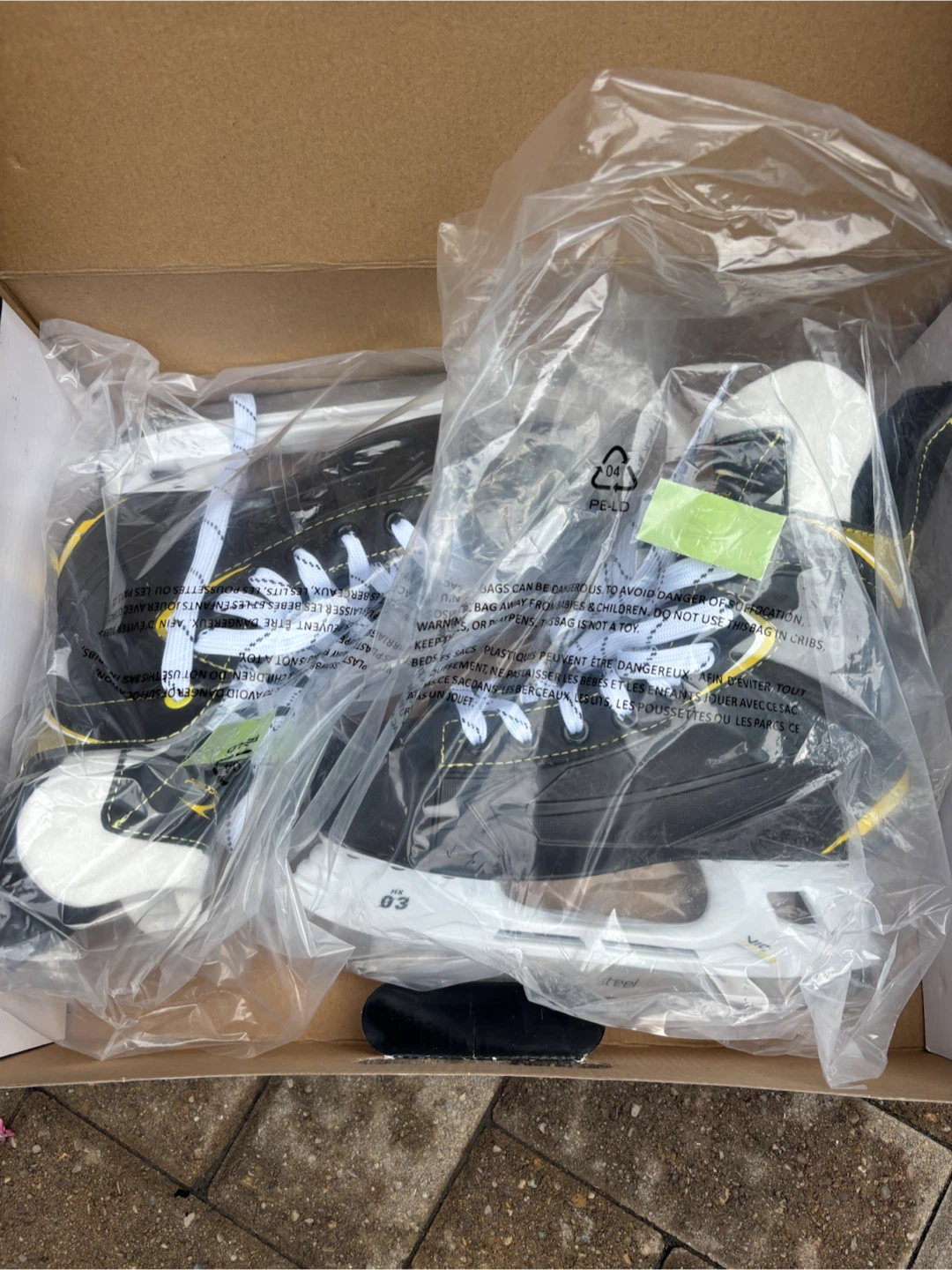New VIC Hockey Skates - Size 7