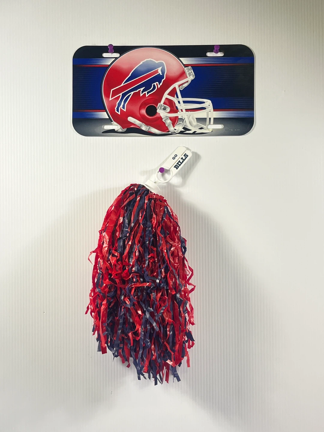 Buffalo Bills Fan Pack – License Plate & Pom-Pom