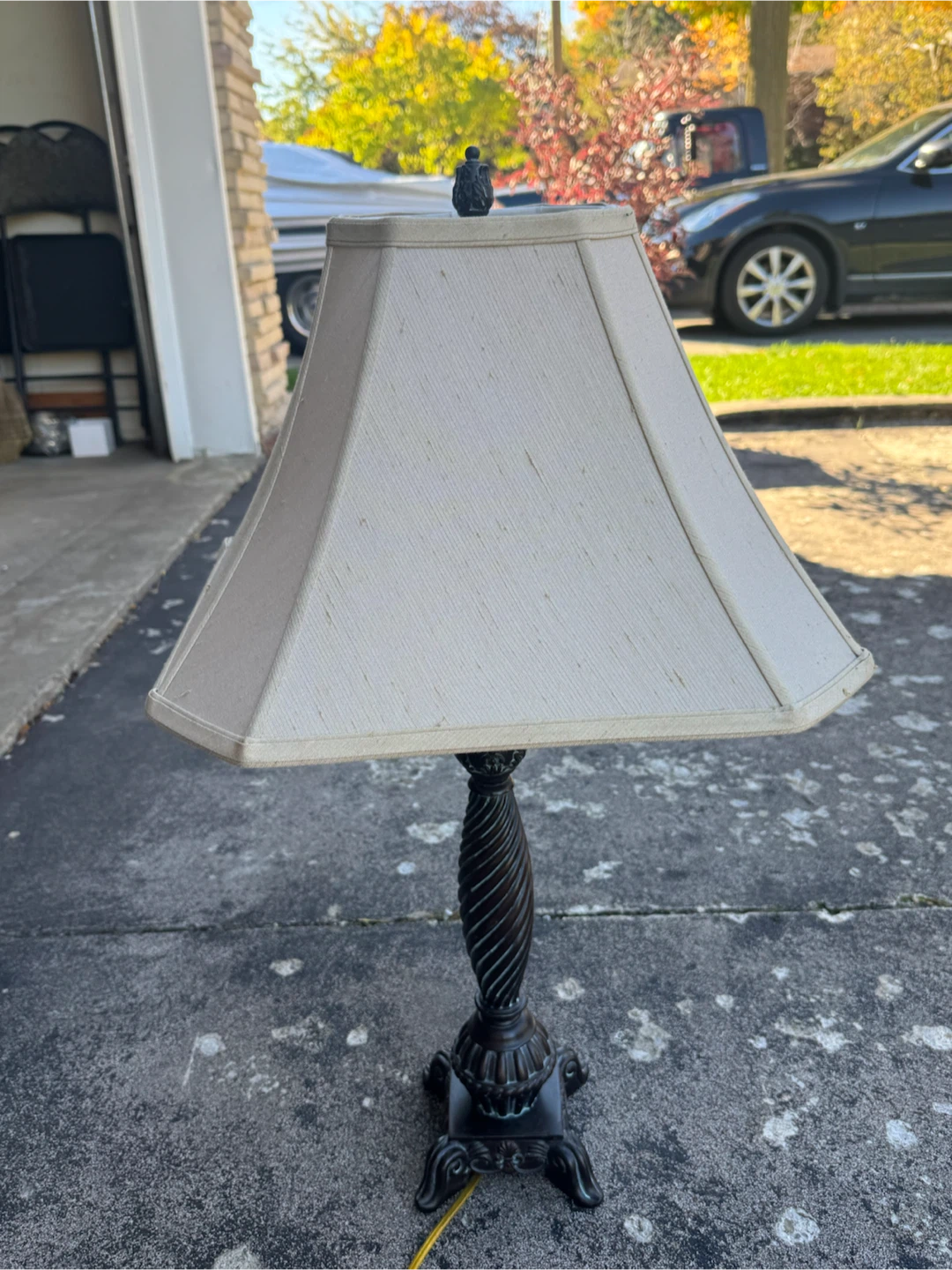 Traditional Table Lamp - photo 3