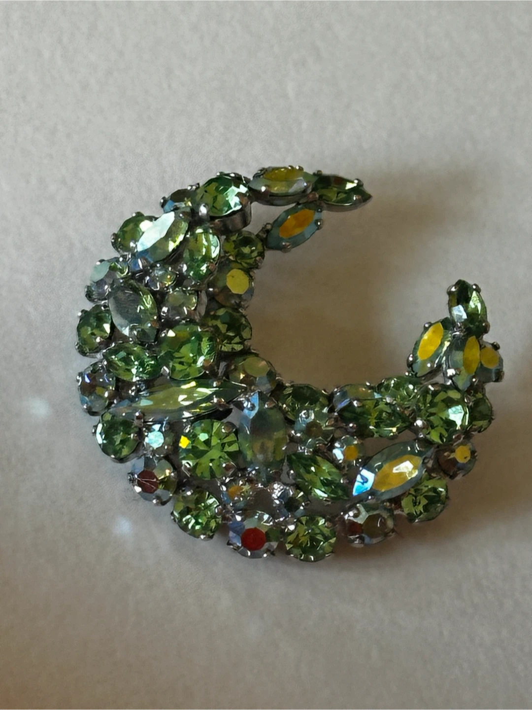 signed greeen sherman cresent moon brooch - photo 2