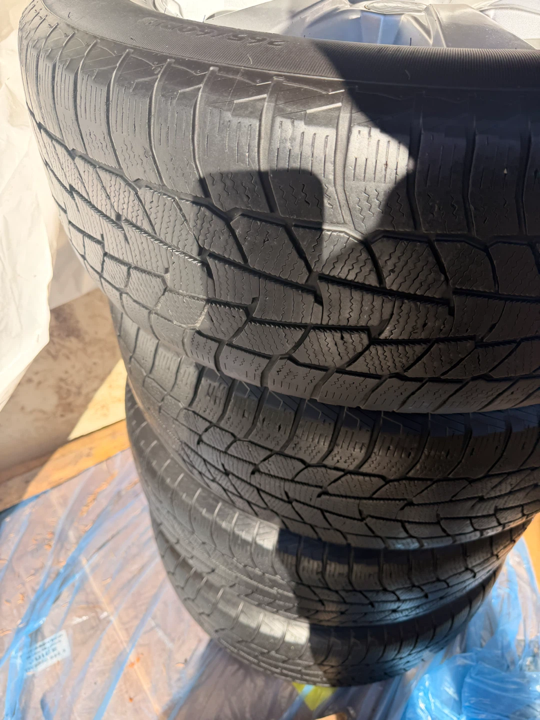 Set of 4 Tires and Rims 265/60R18 - photo 3