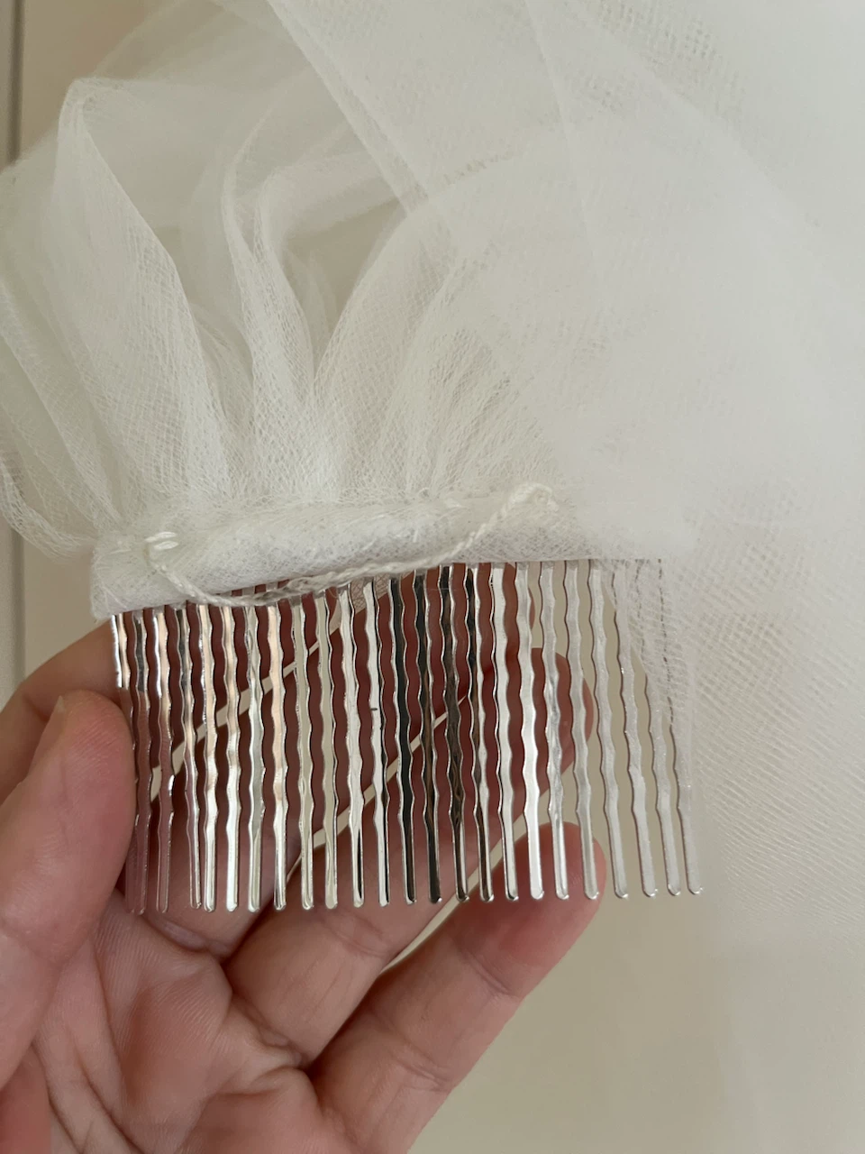 10Ft used 2 Tier White Rhinestone Wedding Veil - photo 2