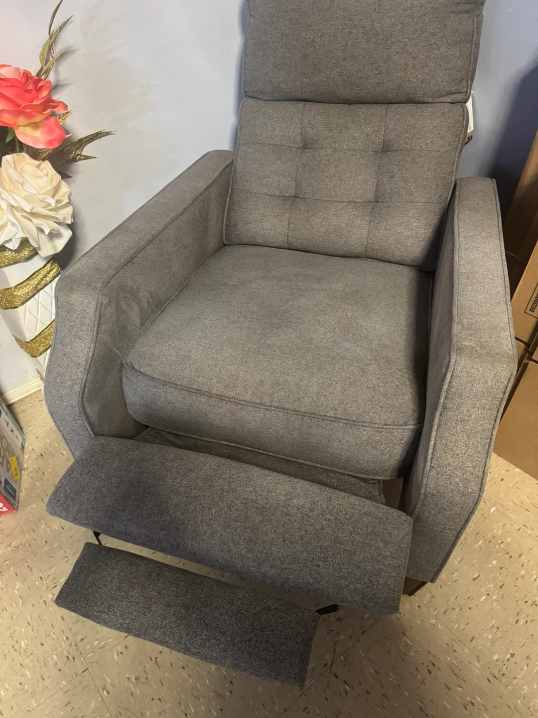 Gray Upholstered Recliner Armchair - photo 5