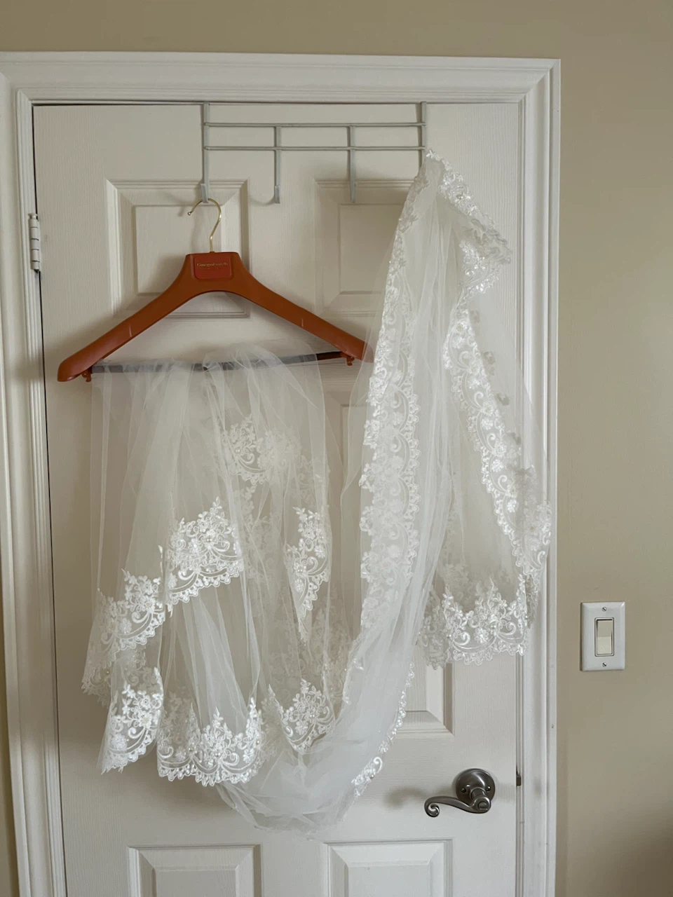 8 Ft Used 2 Tier White Lace Wedding Veil