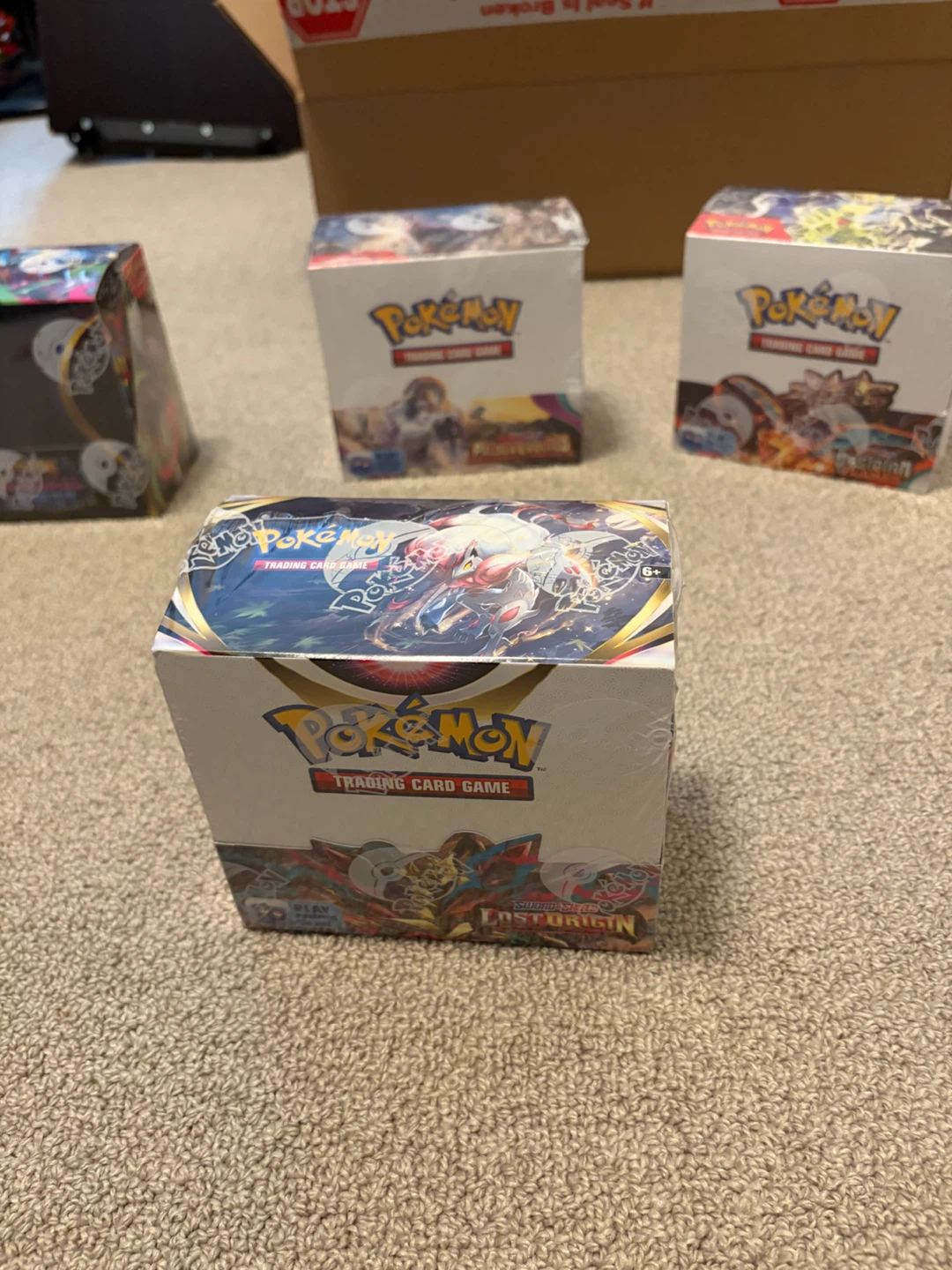 Pokemon Sword & Shield Lost Origin Booster Box - photo 2
