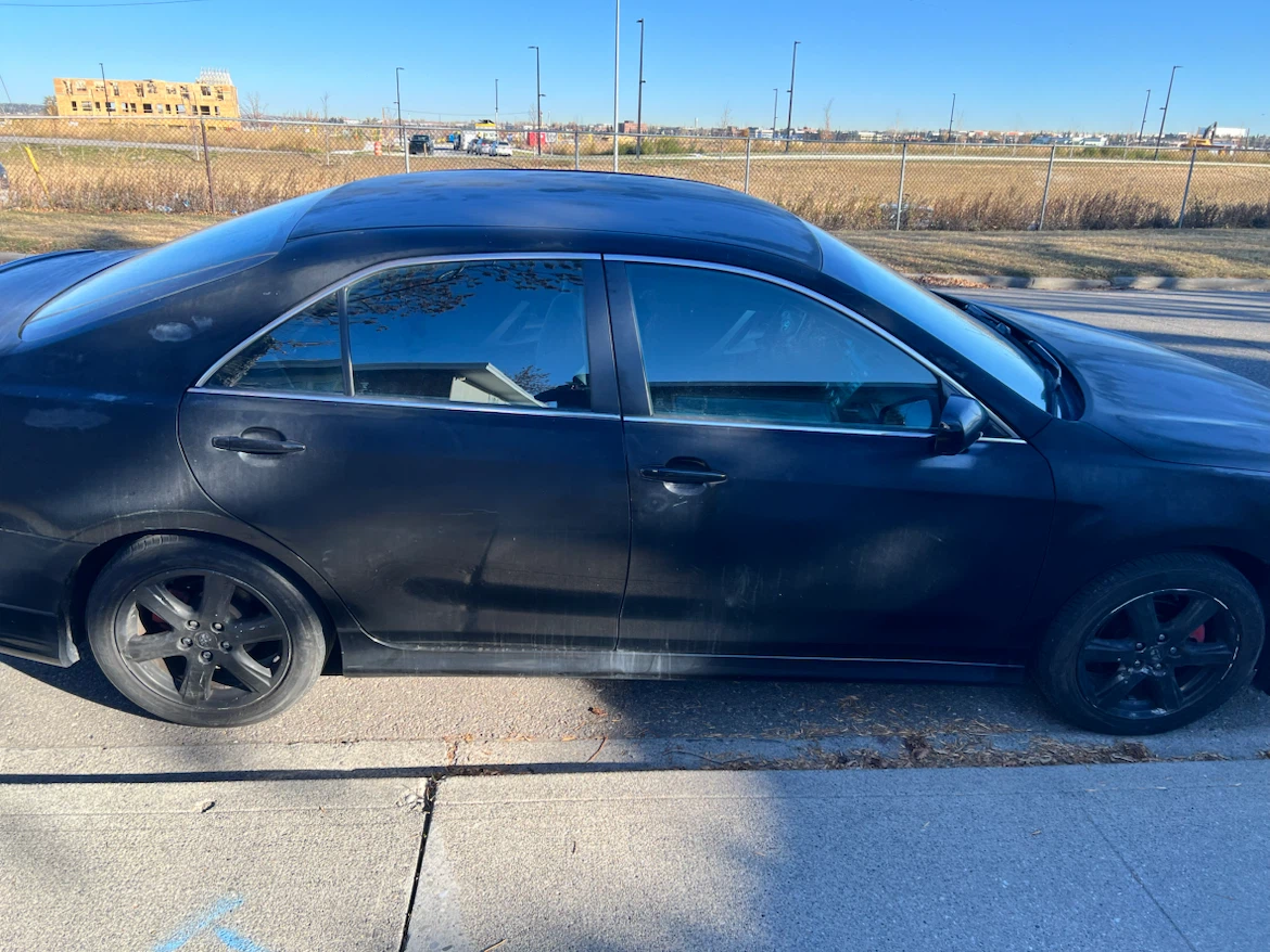 Toyota Camry SE Sedan - NOTHING TO FIX - START AND DRIVE - photo 3
