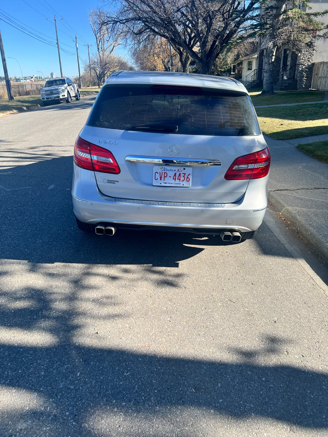 2013 Silver Mercedes-Benz B 250 Hatchback - photo 2
