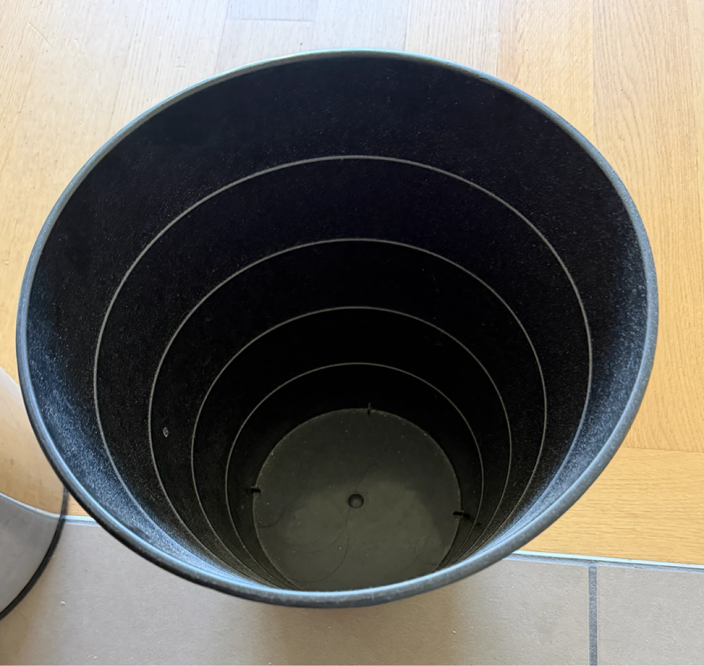 Dish drying rack and black plastic bin - photo 3