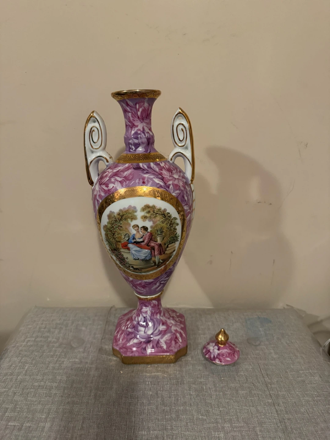 Royal Limoges Porcelain Vase with Floral Design - photo 3