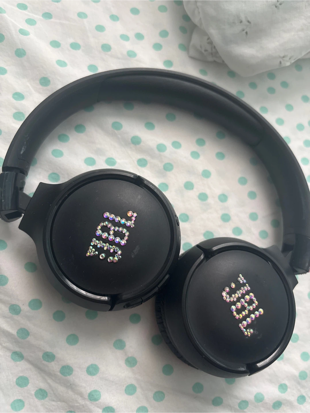 JBL Black Wireless Headphones with Rhinestone Accents - photo 3