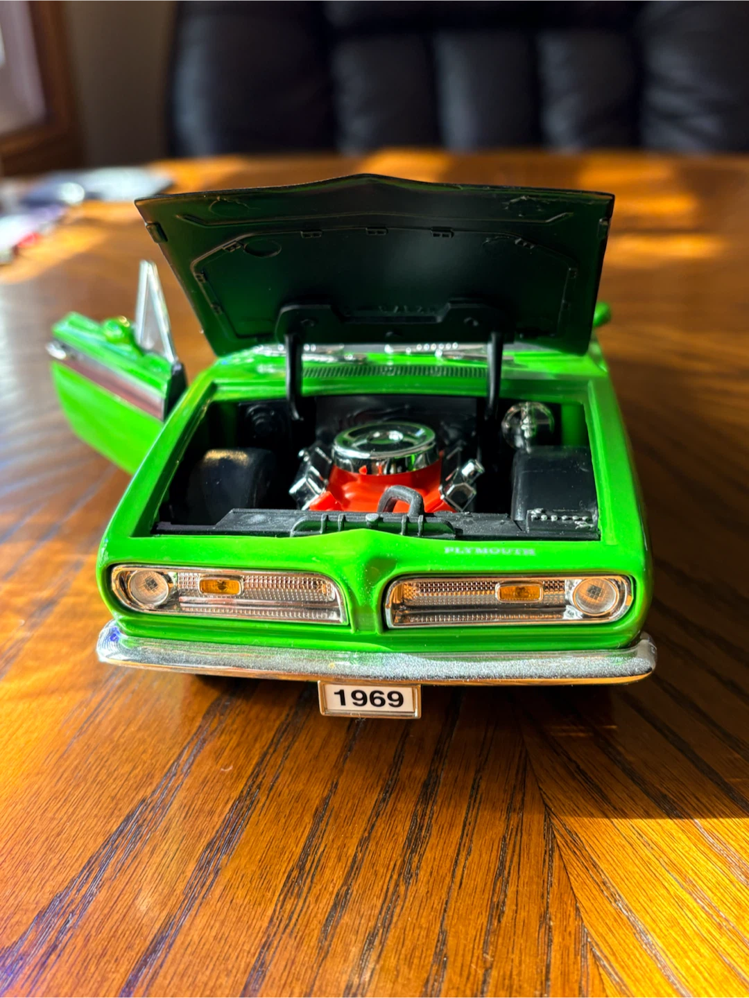 1969 Plymouth Barracuda 440 Diecast Model Car