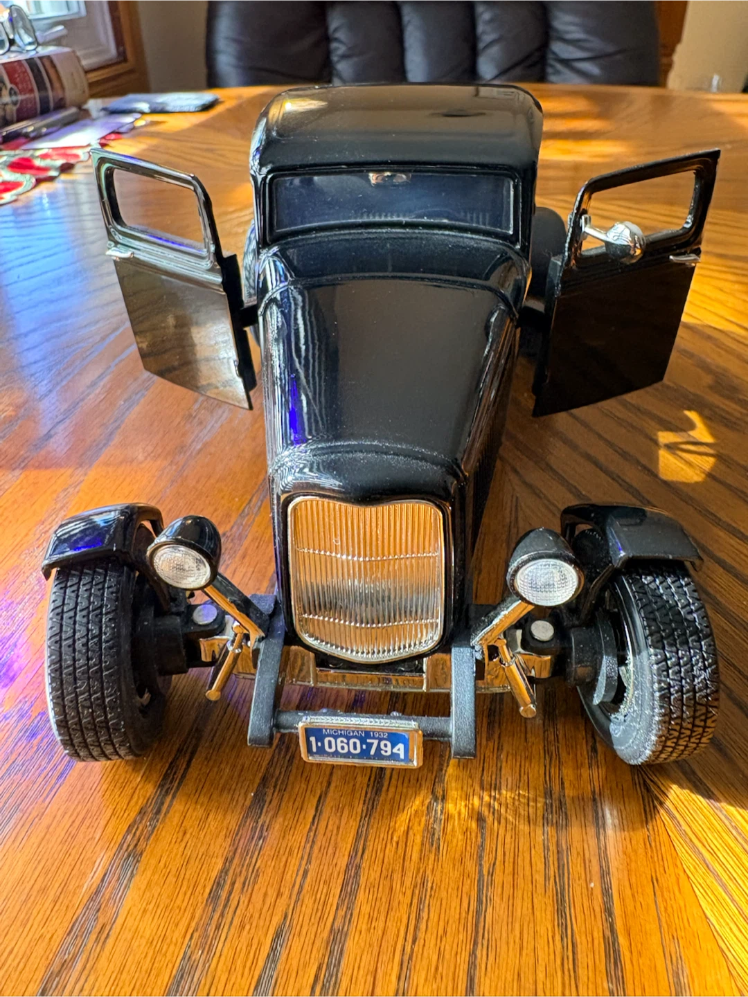 1932 Ford Hot Rod Diecast Model Car - photo 4