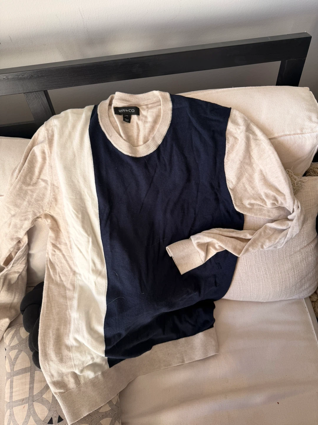 RW&CO. Colour-Block Sweater - photo 3