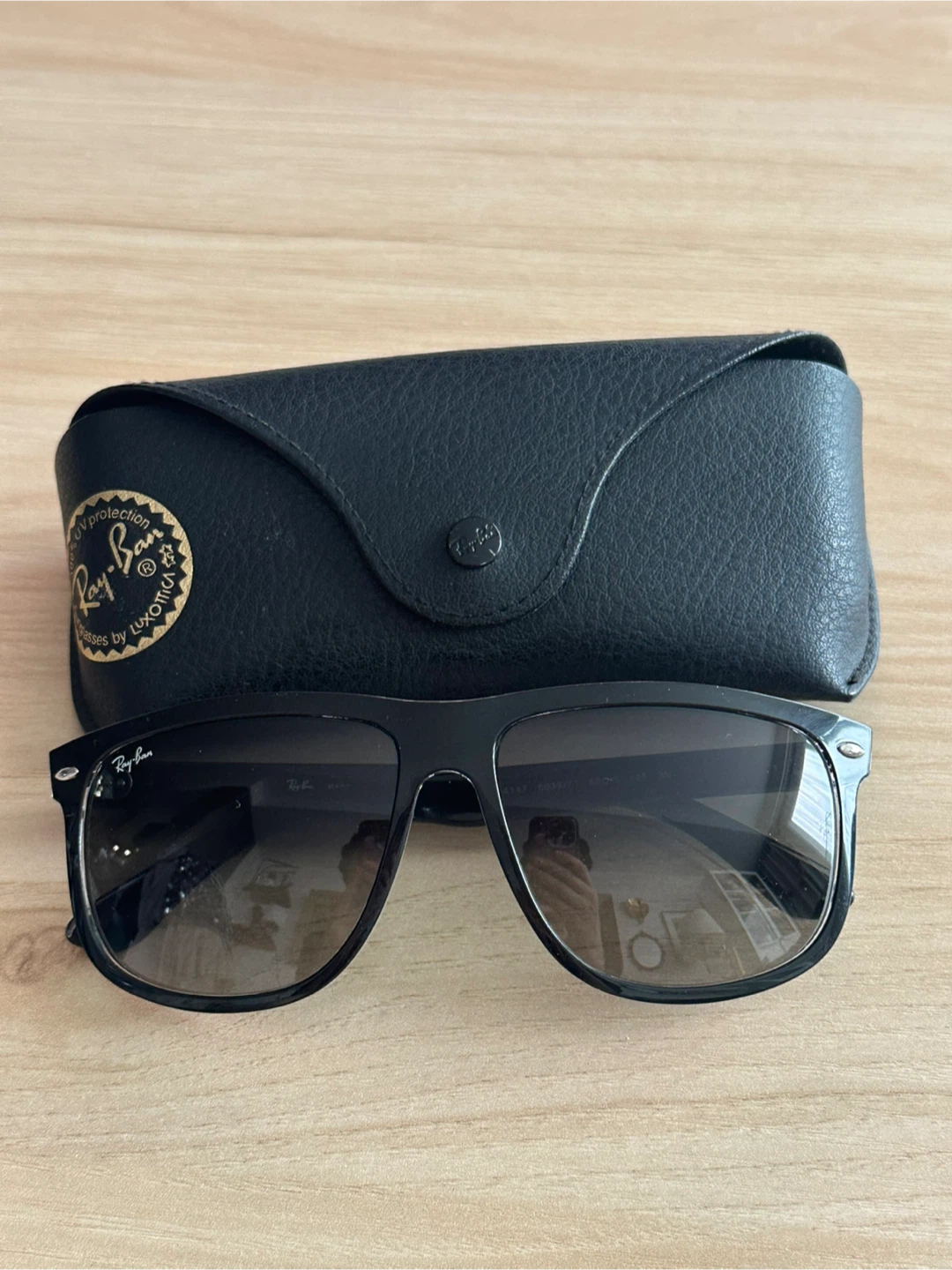 Ray-Ban RB4147 Sunglasses Black