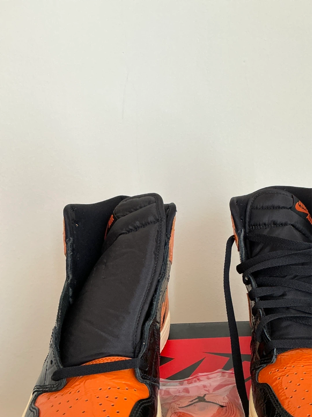 Shattered backboard Nike’s ( size 11 ) never worn - photo 4