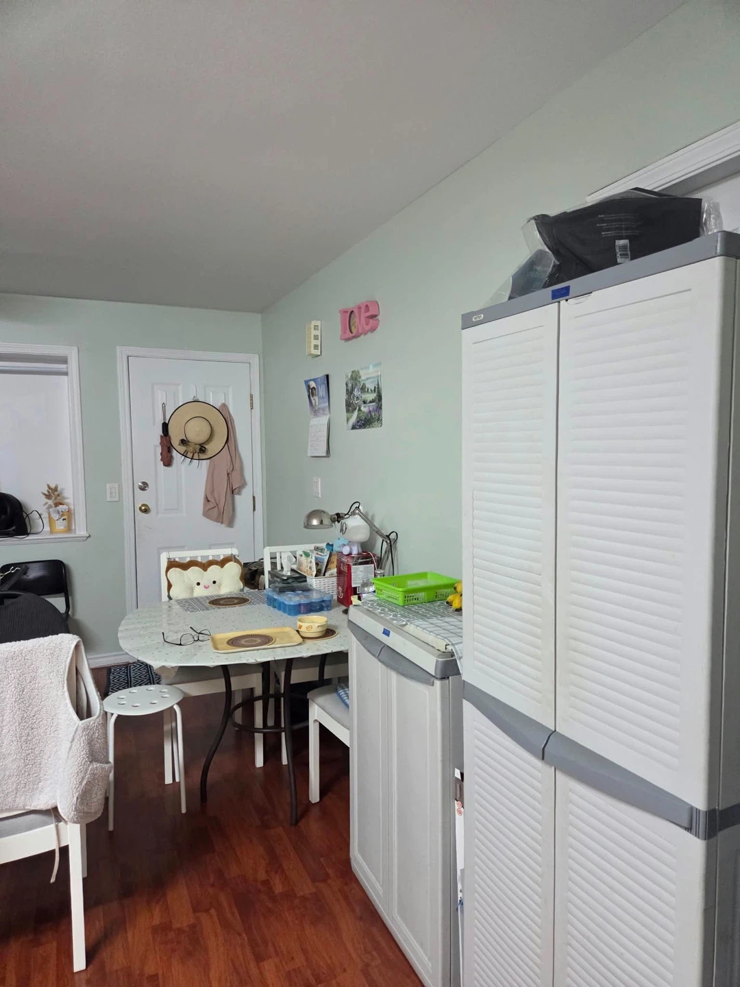 For share room only single girls available 15nov - photo 5