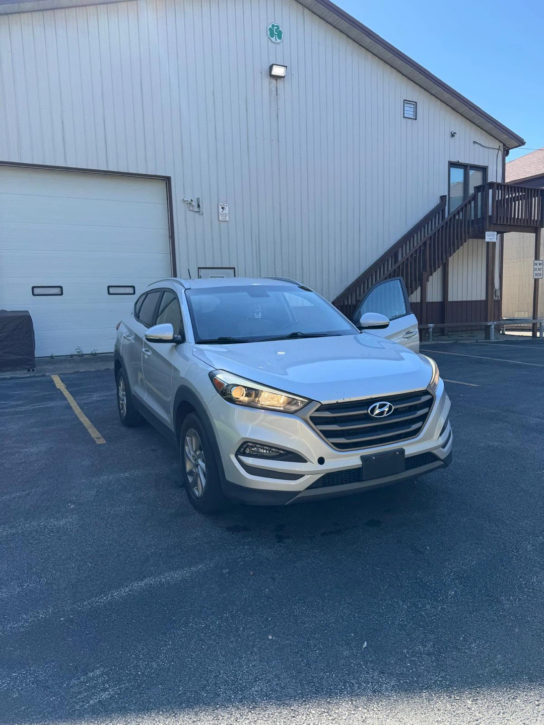 Silver Hyundai Tucson 1.6T AWD 2016 - photo 2